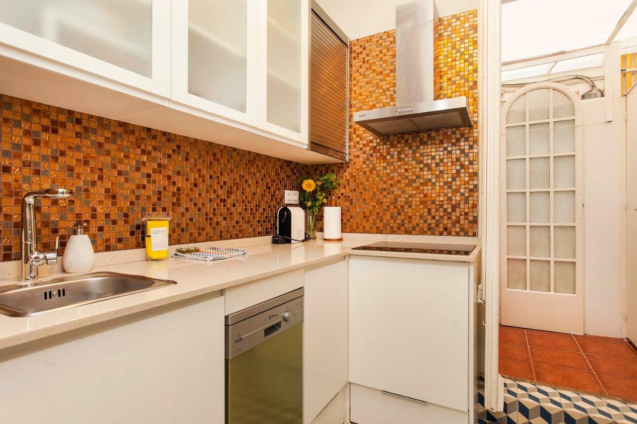1229 - Awesome City Center Apartment With Terrace Barcelona Bagian luar foto