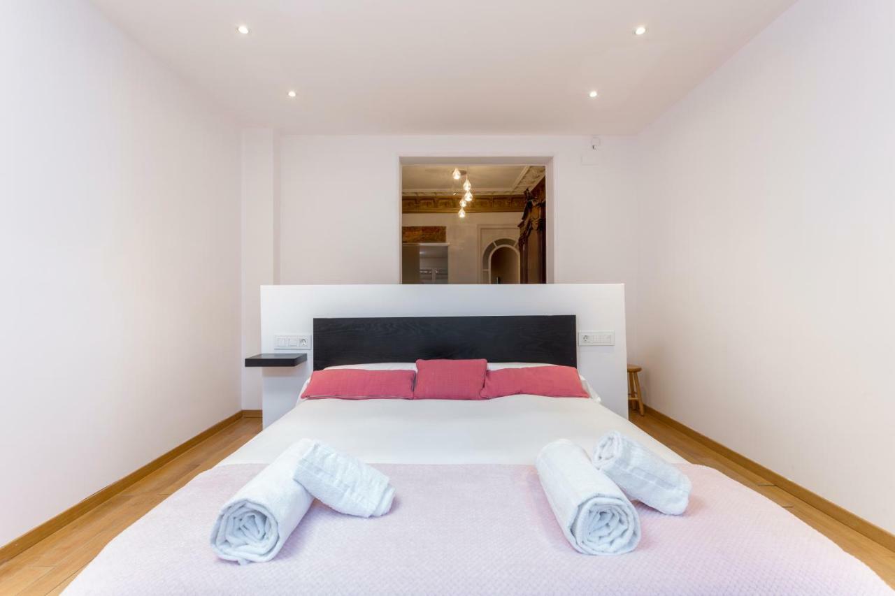 1229 - Awesome City Center Apartment With Terrace Barcelona Bagian luar foto